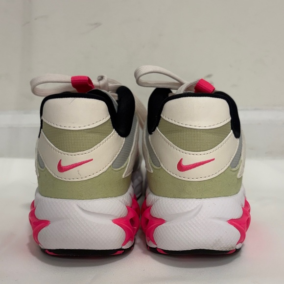 NIKE WOMEN ZOOM AIR FIRE RUNNING SHOES! - Picture 4 of 9